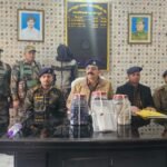 दिल्ली से पलामू आकर युवक ने पत्नी, सास, ससुर, साला और साली को चाकू मारकर घायल किया, ससूर की हुई मौत दिल्ली जाने के क्रम में पुलिस गिरफ्तार कर भेजा जेल।