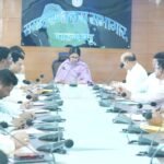 उपायुक्त ने राजस्व संग्रहण की समीक्षा बैठक की, सभी विभागों को राजस्व संग्रहण में तेज़ी लाने का दिया निर्देश।